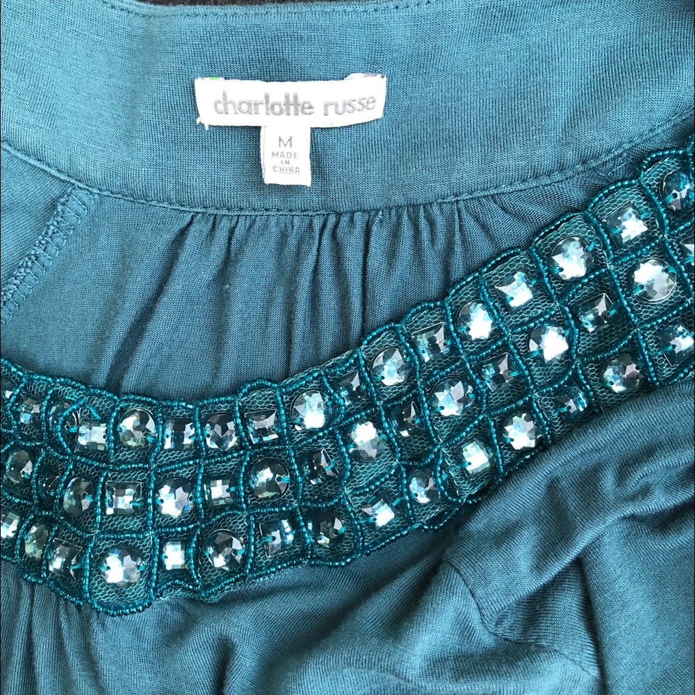 Ladies top with scoop neck “bling”. Sz M - Picture 3 of 3